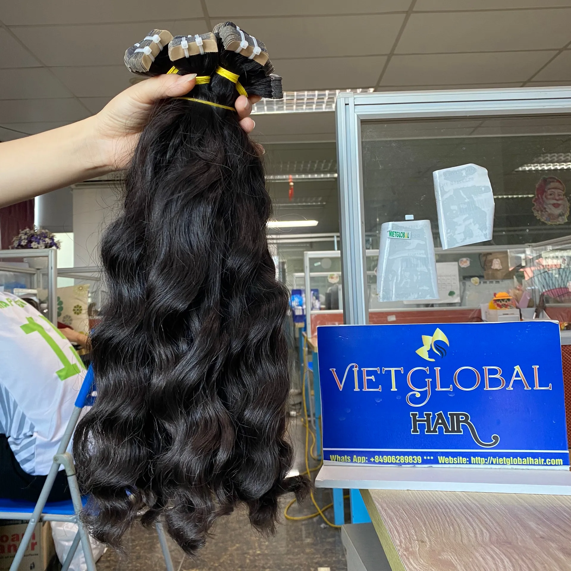 Solo donante 100% cabello humano vietnamita crudo Color natural cinta ondulada en extensiones de cabello para mujer negra