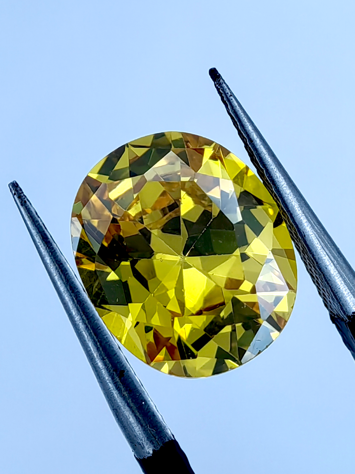 สีเหลือง