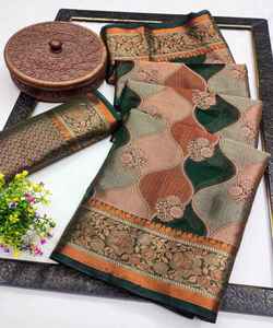 Rot bedruckter <span class=keywords><strong>Saree</strong></span> mit weißer Baumwoll bluse für einfache Hochzeits feier tragen Frauen
