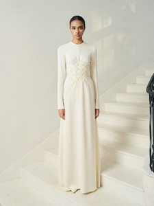 女性用高級ファッションドレスラウンドネック三菱ドレープロングドレスデニットバックサテンジョーゼットレディースセット持続可能なファッション