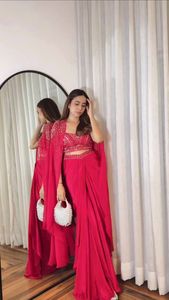 古董设计<span class=keywords><strong>Lehenga</strong></span> <span class=keywords><strong>Choli</strong></span>与刺绣作品在西方服装时尚婚礼季节以最优惠的价格