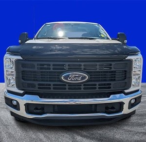 中古2024フォードF-250スーパーデューティーXLクルーキャブ4WD - Product Image 1