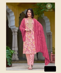 Hint üretimi ve toptan fiyat Rayon baskılı batı kısa Kurtis hindistan kadınlar ağır Plazo Kurti artı boyutu ile Set - Product Image 1