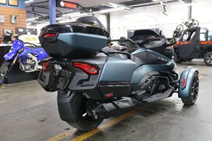 สมบูรณ์แบบใช้ออกเดินทางอย่างมีสไตล์ด้วย2025ใหม่ทั้งหมดสามารถ-AM Spyder RT จำกัด - Product Image 3
