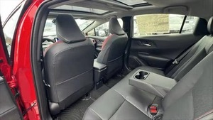丰田普锐斯Prime SEE 2.0L混合动力发动机220 HP 44英里电动范围52 MPG组合真皮座椅左转向的2024 - Product Image 5