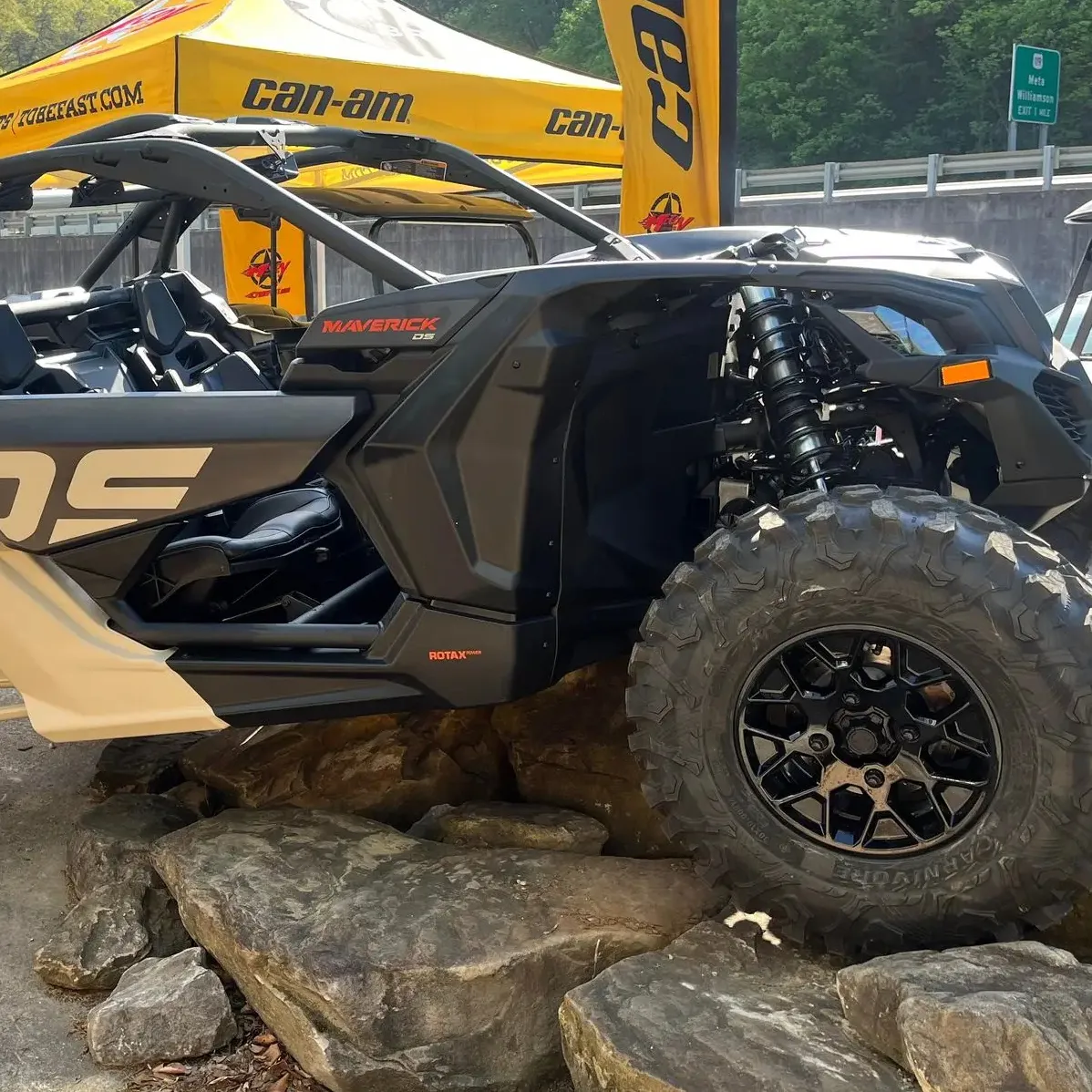 2023 Can-Am Maverick X3 X DS TURBO RR 64