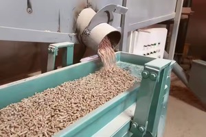 Satılık ahşap peletler, kalite ahşap peletler. Çam, kayın ahşap peletler 15kg torbalarda satılık