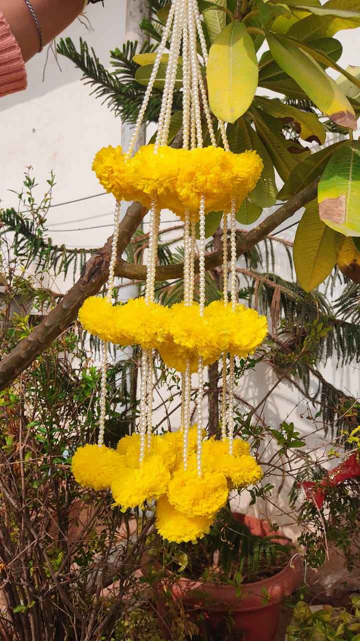 สีเหลือง