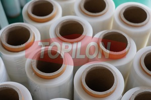 LLDPE fabrika fiyat yüksek kalite yumuşak plastik Film <span class=keywords><strong>15</strong></span> Mic 50 <span class=keywords><strong>CM</strong></span> 205 <span class=keywords><strong>M</strong></span> 1.65 KG streç Film sarma ürün kapsama