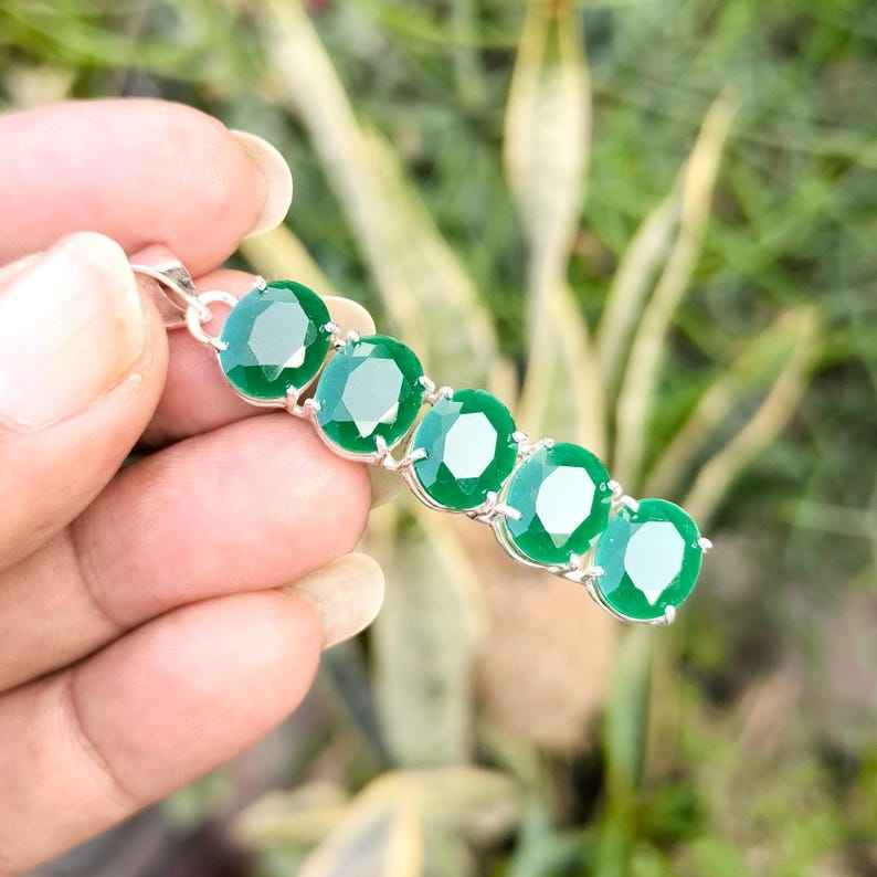 สีเขียว