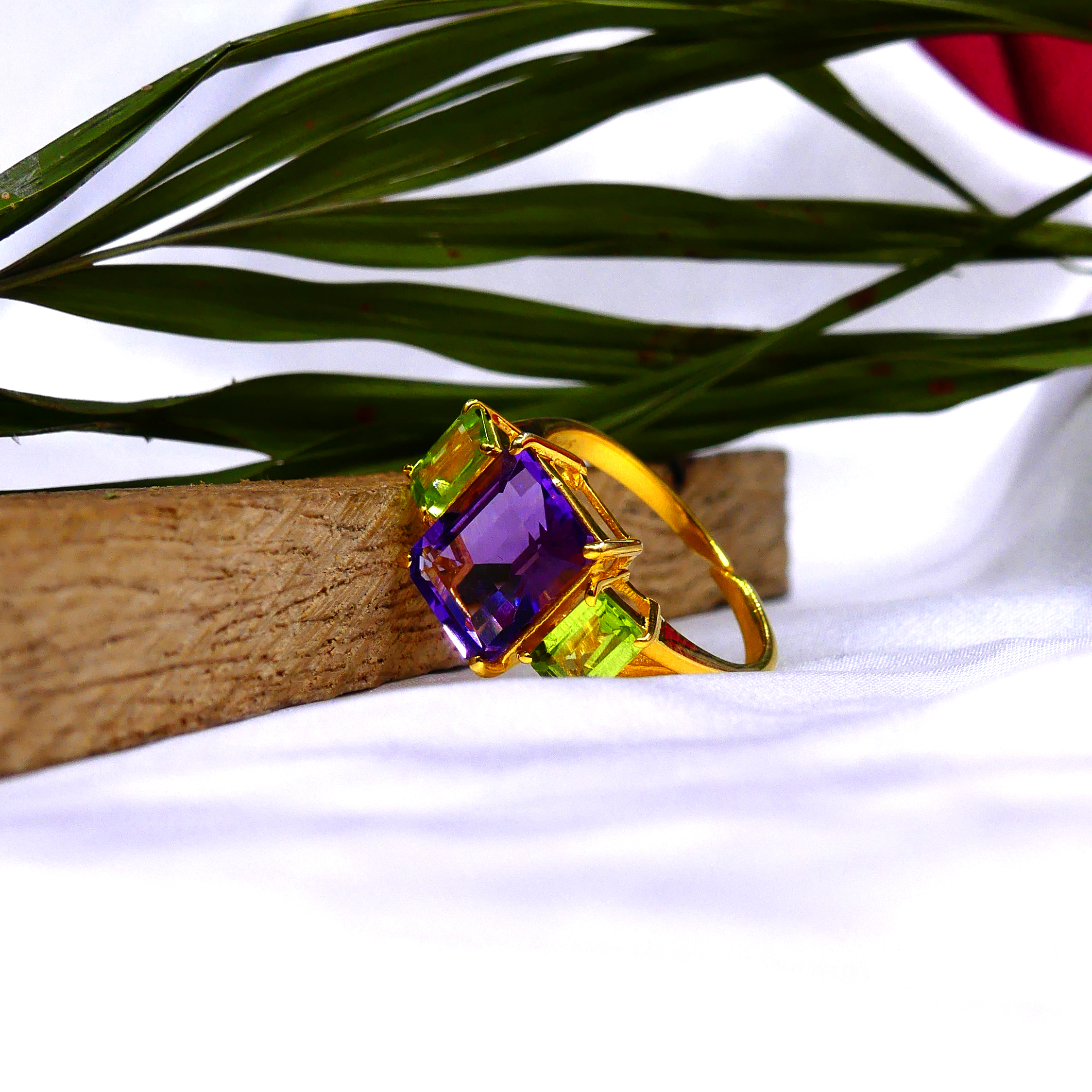 สีเหลือง