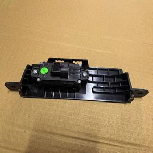 NS1-13718-AA สวิตช์เปิดประตูท้ายรถของแท้สำหรับกีฬาเส้นศูนย์สูตร - Product Image 2