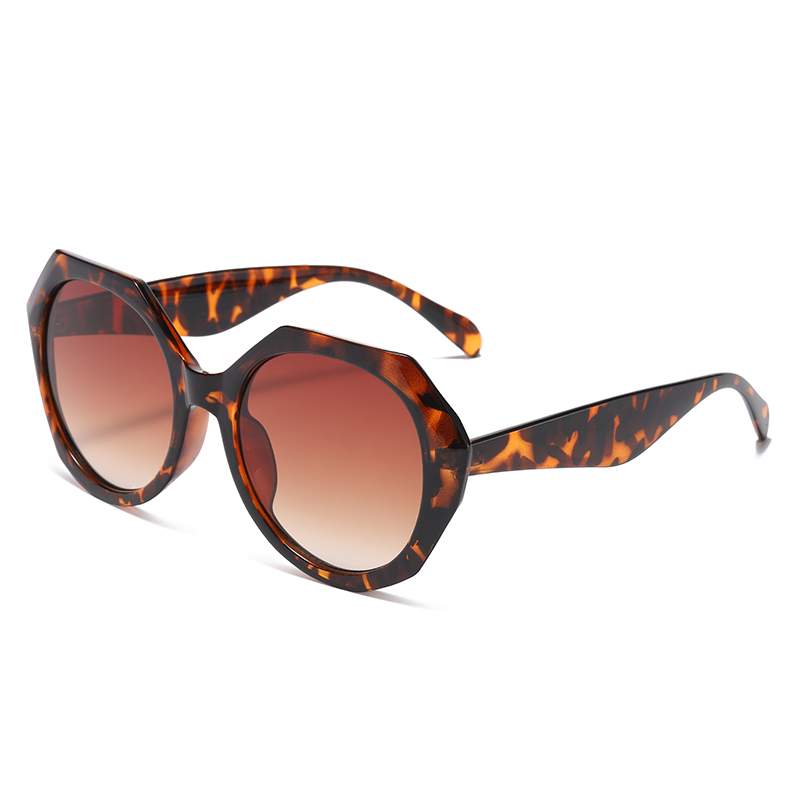 C3: Tort/ Brown Gradient