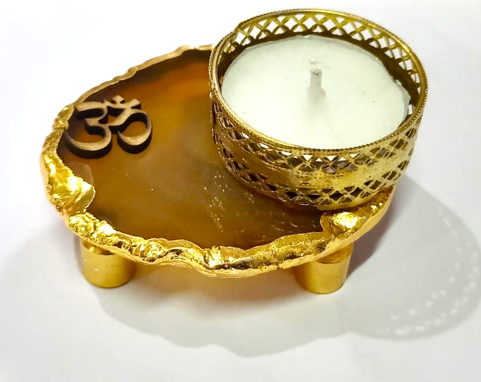 สีน้ำตาล