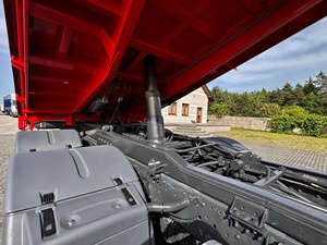 好2013二手梅赛德斯奔驰Actros 3344自卸车自卸车6X4热卖Howo新款廉价中国卡车柴油发动机