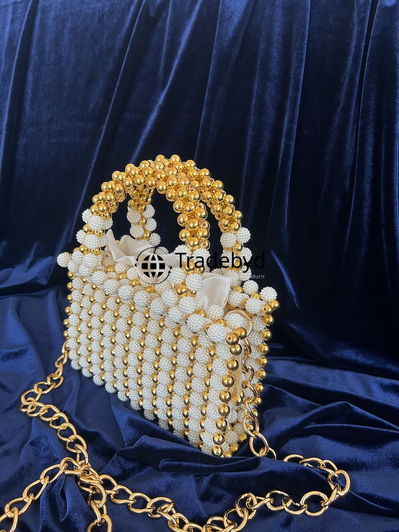 มีให้เลือกหลายสี