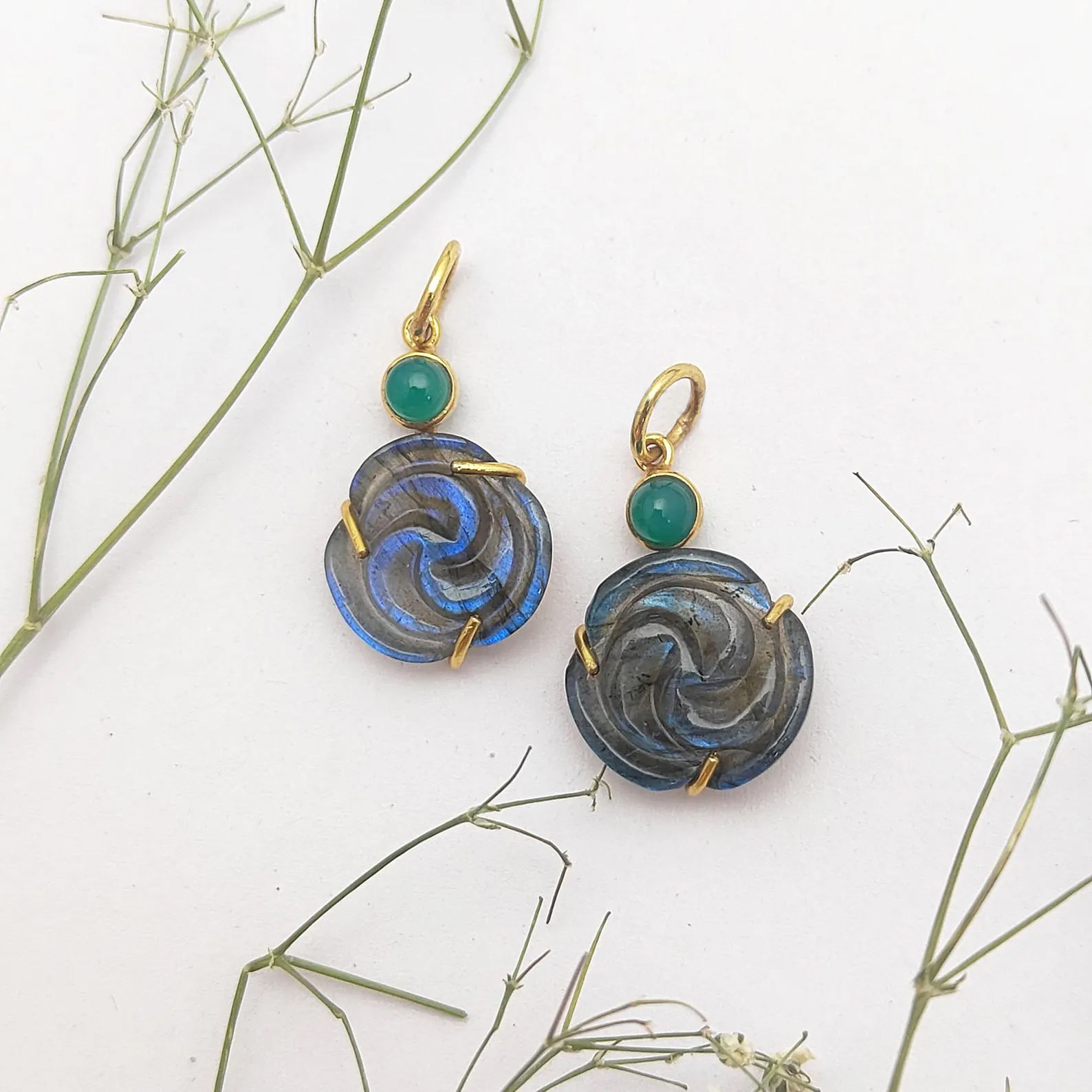 ลาบราดอไลท์