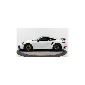 広々とした豪華で高性能なエンジンオプションを備えたポルシェパナメーラ - Product Image 1