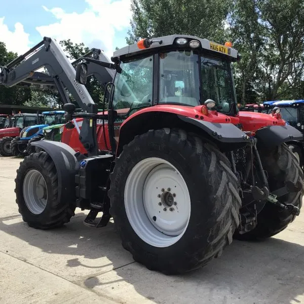 Tracteurs bon état pour Agriculture 4x4 tracteur à roues agricoles Massey Ferguson MF 120HP d'occasion