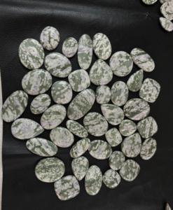 100% doğal barış yeşim Cabochon taş toptan fiyat gevşek taş kristaller çakra şifa enerji takı yapımı için - Product Image 3