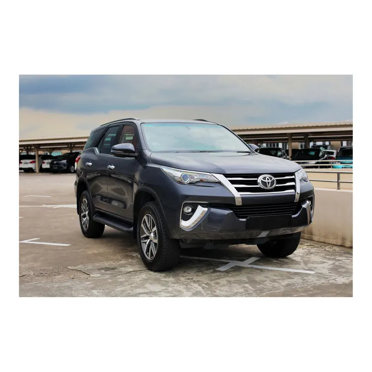 Довольно Подержанные 2020 2021 подержанные автомобили Toyota Fortuner для продажи