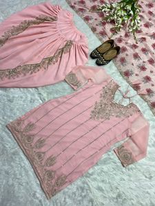מסיבת מעצב חדשה משיקה ללבוש מבט העליון, dhutti Salwar ו dupatta עם חומר באיכות גבוהה במחיר הסיטונאי