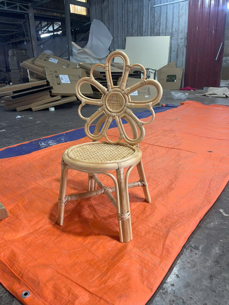 Daisy chair 1