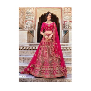 印度供应商提供的带有花式Dori作品和Zarkan作品设计师新娘服装Lehenga Choli的重型天鹅绒