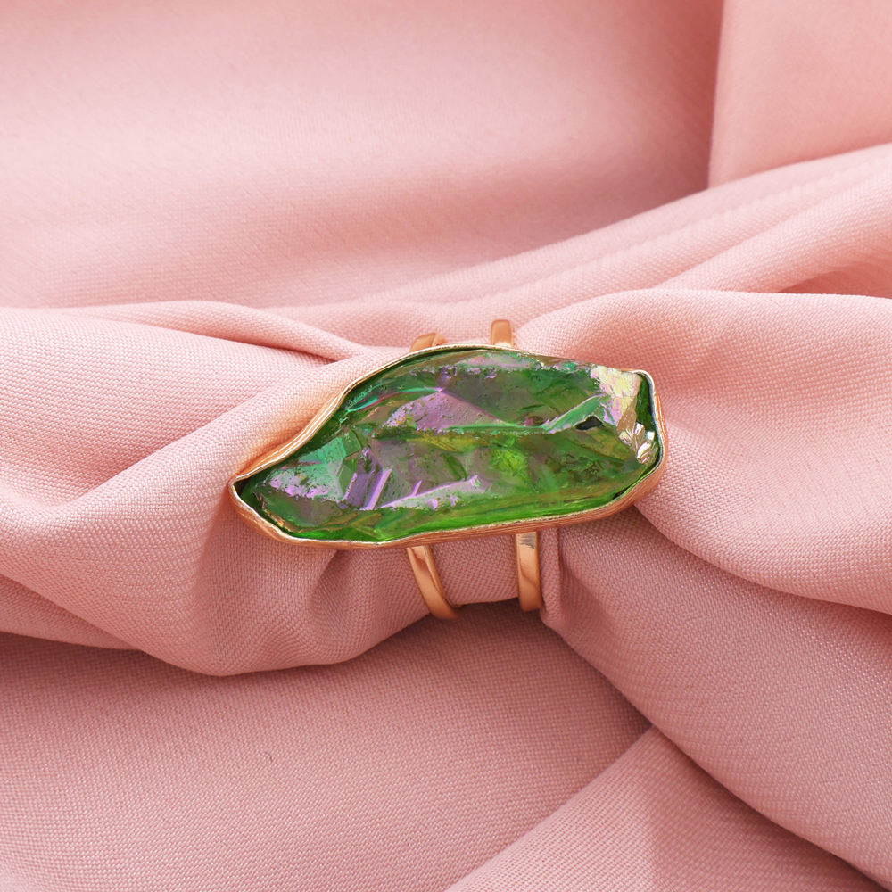 สีเขียว