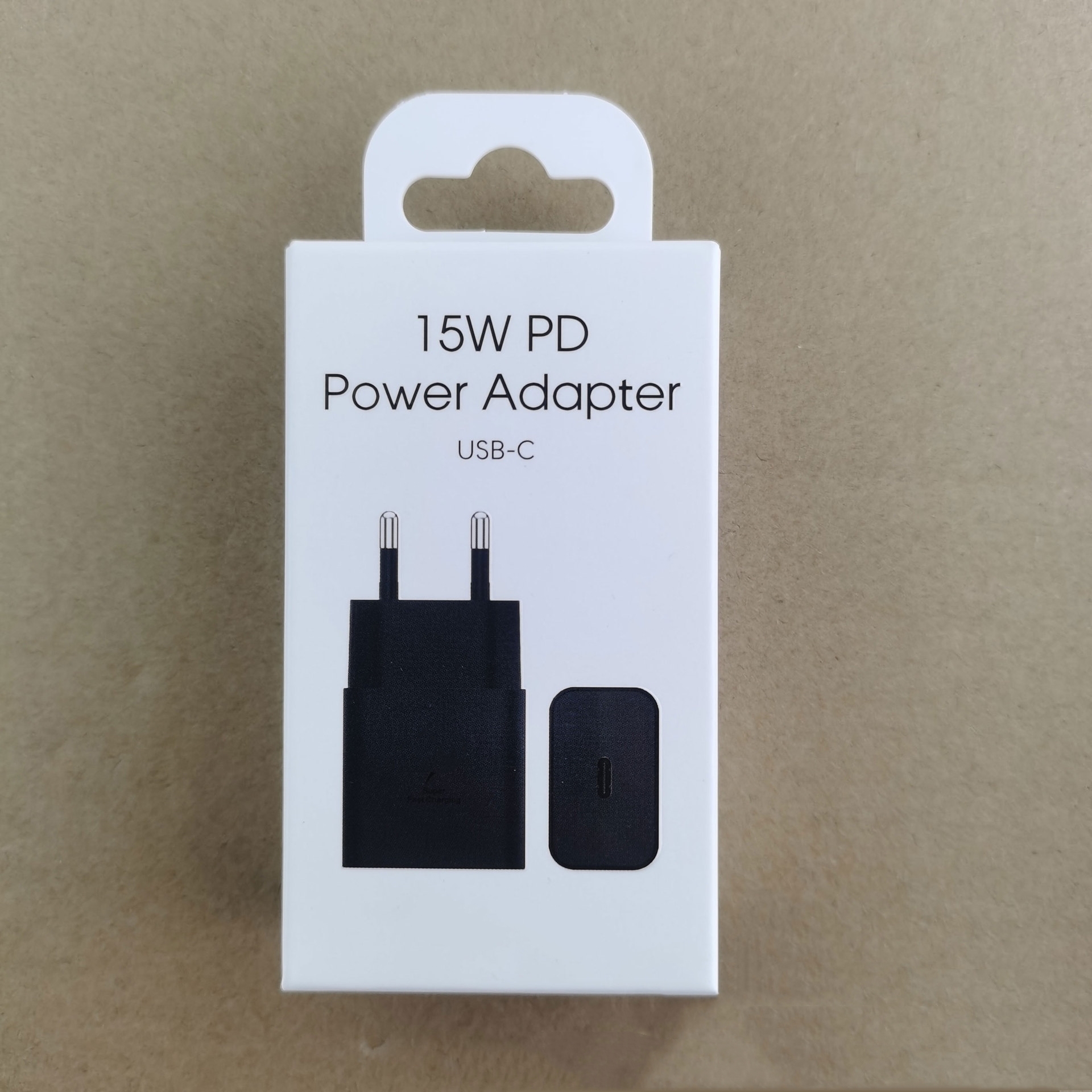 Cargador USB C DE LA UE negro