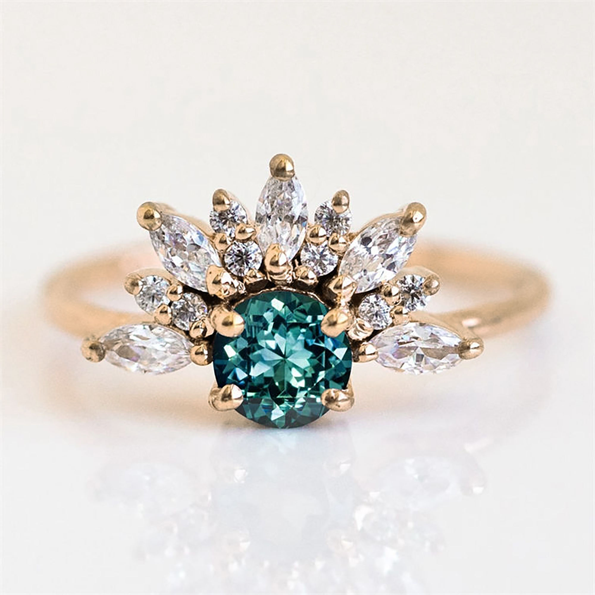 สีเหลืองทอง