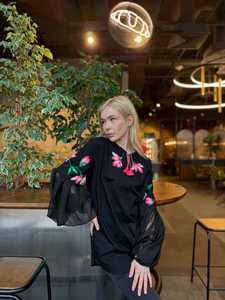 热卖女士波西米亚休闲o领衬衫刺绣碎花长袖女士黑白乌克兰刺绣衬衫