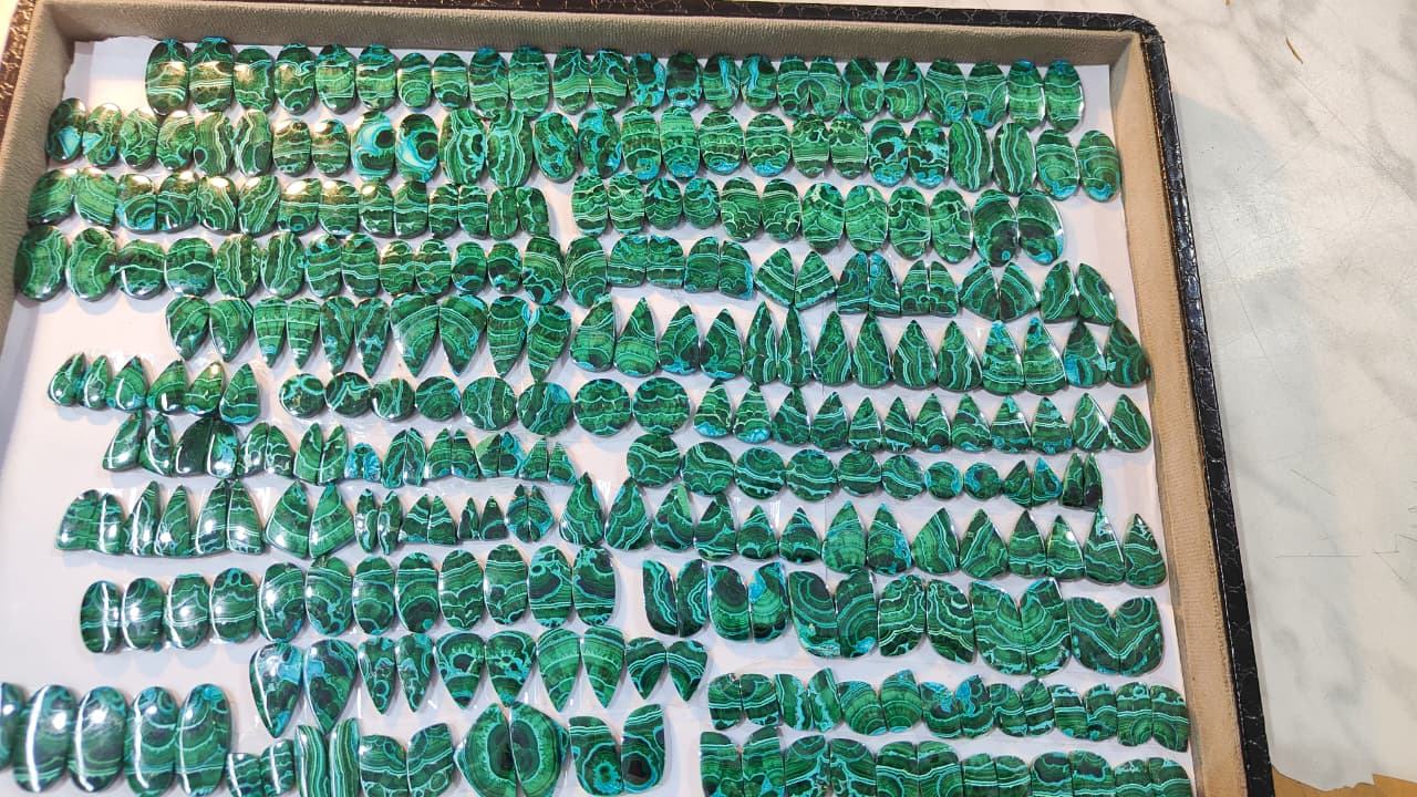 สีเขียว