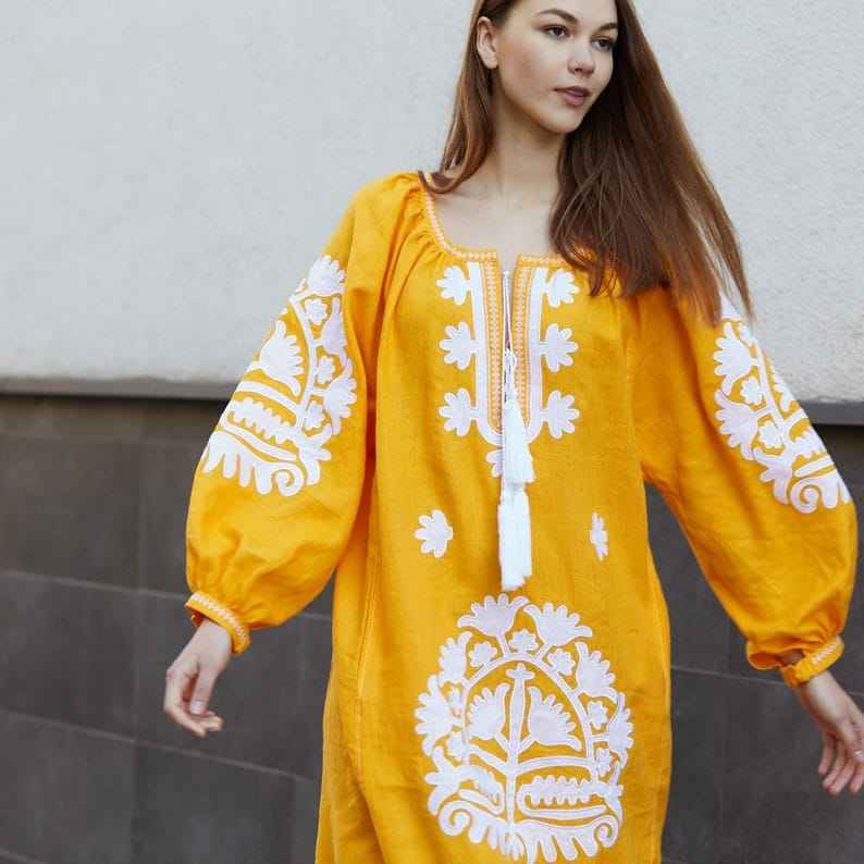 สีเหลือง