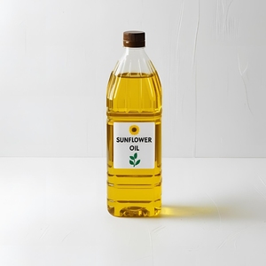 Double Filtered Refined Sunflower <strong>Oil</strong> in Bulk Quantities Ready to Export for <strong>Recipes</strong> and Culinary Purposes - Product Image 3