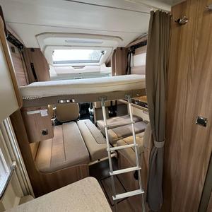รถบ้านเคลื่อนที่ RV รถบ้าน4X4หรูใช้สำหรับตั้งแคมป์และท่องเที่ยว