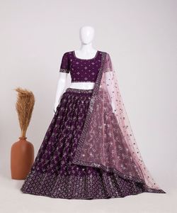 批发价格刺绣<span class=keywords><strong>Lehenga</strong></span> Choli派对穿印度<span class=keywords><strong>Lehenga</strong></span> Choli儿童: 年轻时尚达人的可爱服装