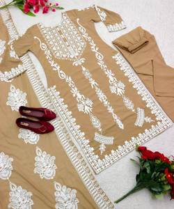 Fashion Fusion: <strong>Pakistani</strong> Style Salwar Kameez - Fusion of Traditional and Modern Styles, Creating a Chic and Stylish Fashion - Product Image 6