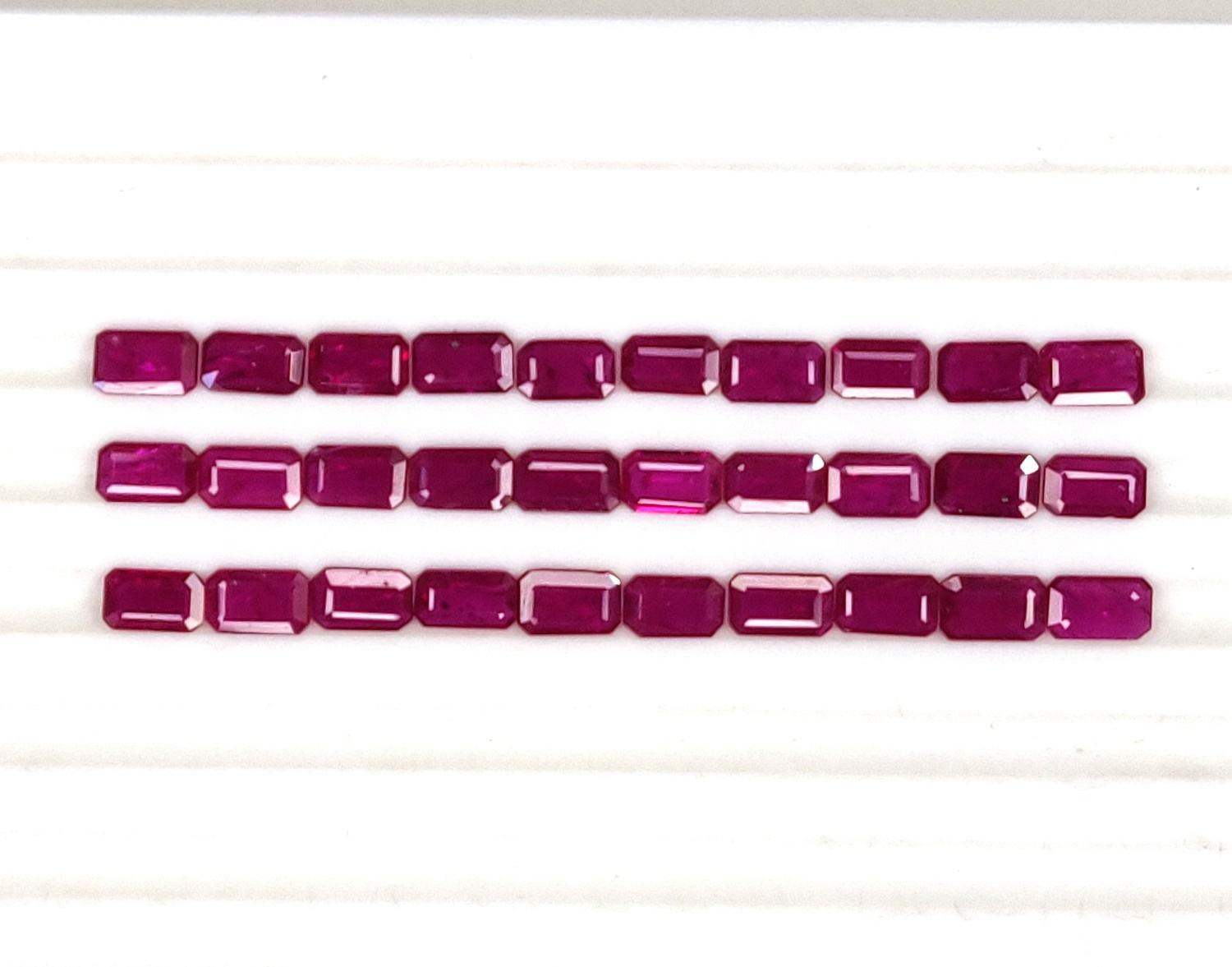 สีชมพูแดง