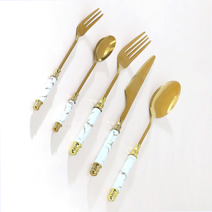 高級品インド製卸売り価格で購入肉や結婚式のイベント用のフラットウェアスプーンフォークとナイフカトラリーセット