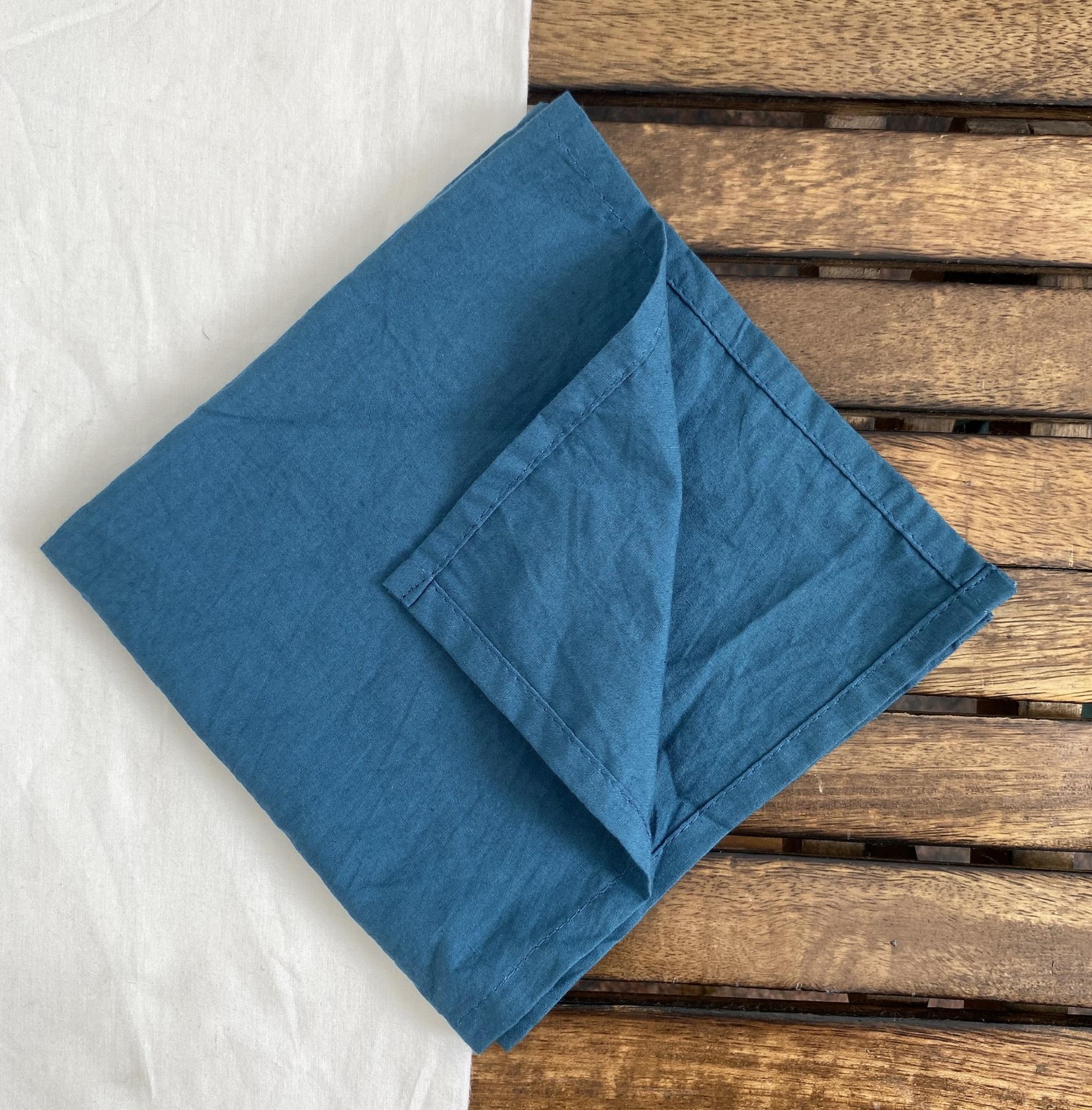 สีฟ้าน้ำทะเล