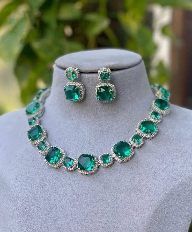 สีเขียว