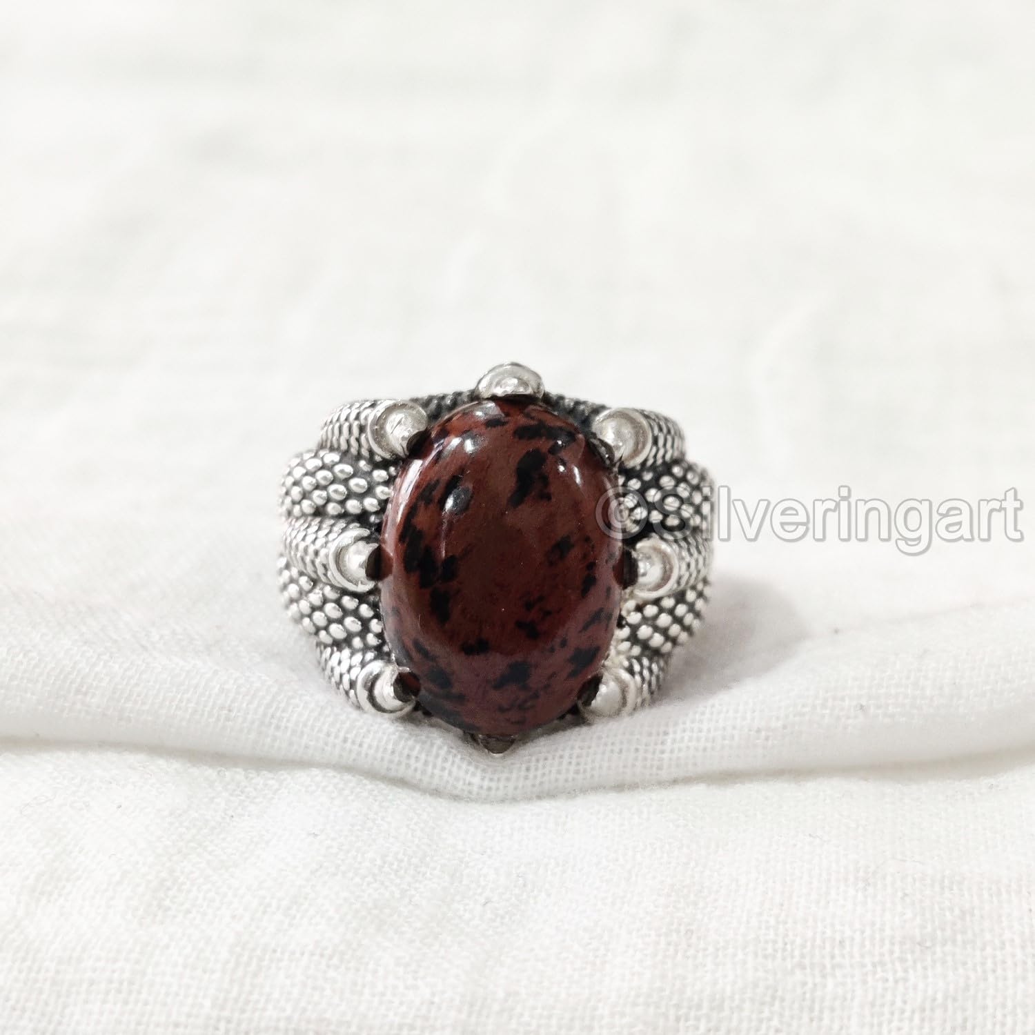 สีน้ำตาล