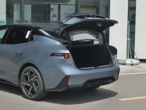 3-speed DHT plug-in hibrid akıllı sürüş yüksek hızlı NOA otomatik park 2024 Lynk & Co 07 EM-P - Product Image 6