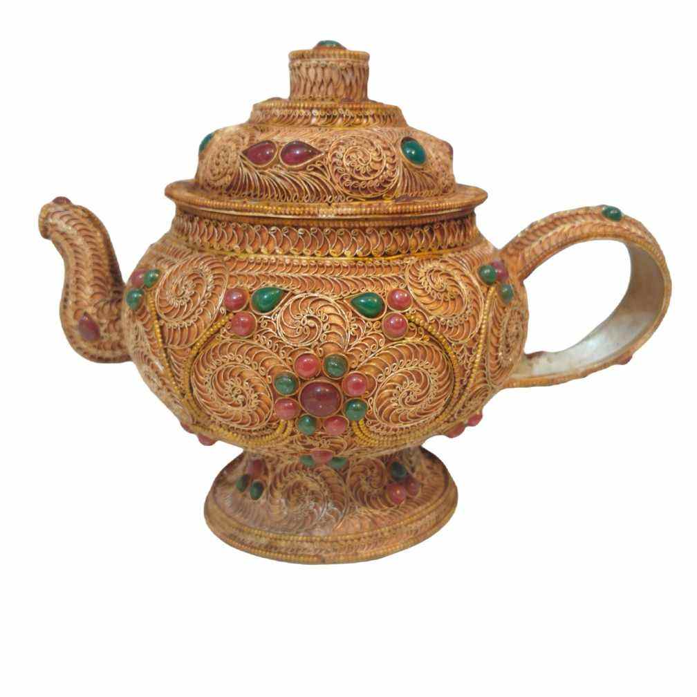 สีน้ำตาล