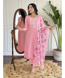 韓国の美しいドレスKurta Kurtiパキスタンの女性カジュアルプラスサイズのブティックスーツ - Product Image 1