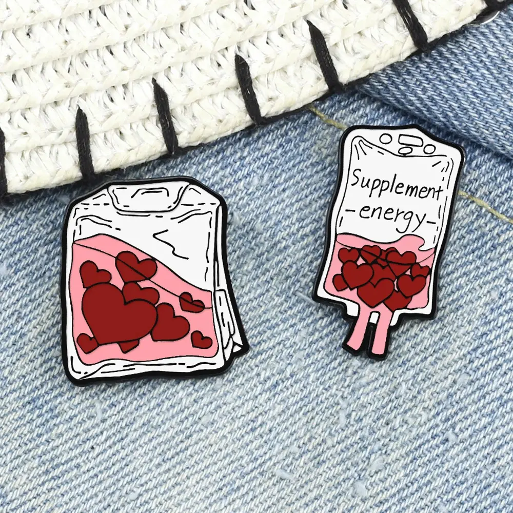Professional Custom Blood Transfusion Bag Badge Enamel Medical Red Heart Blood Bags Doctor Nurse Lapel Pins