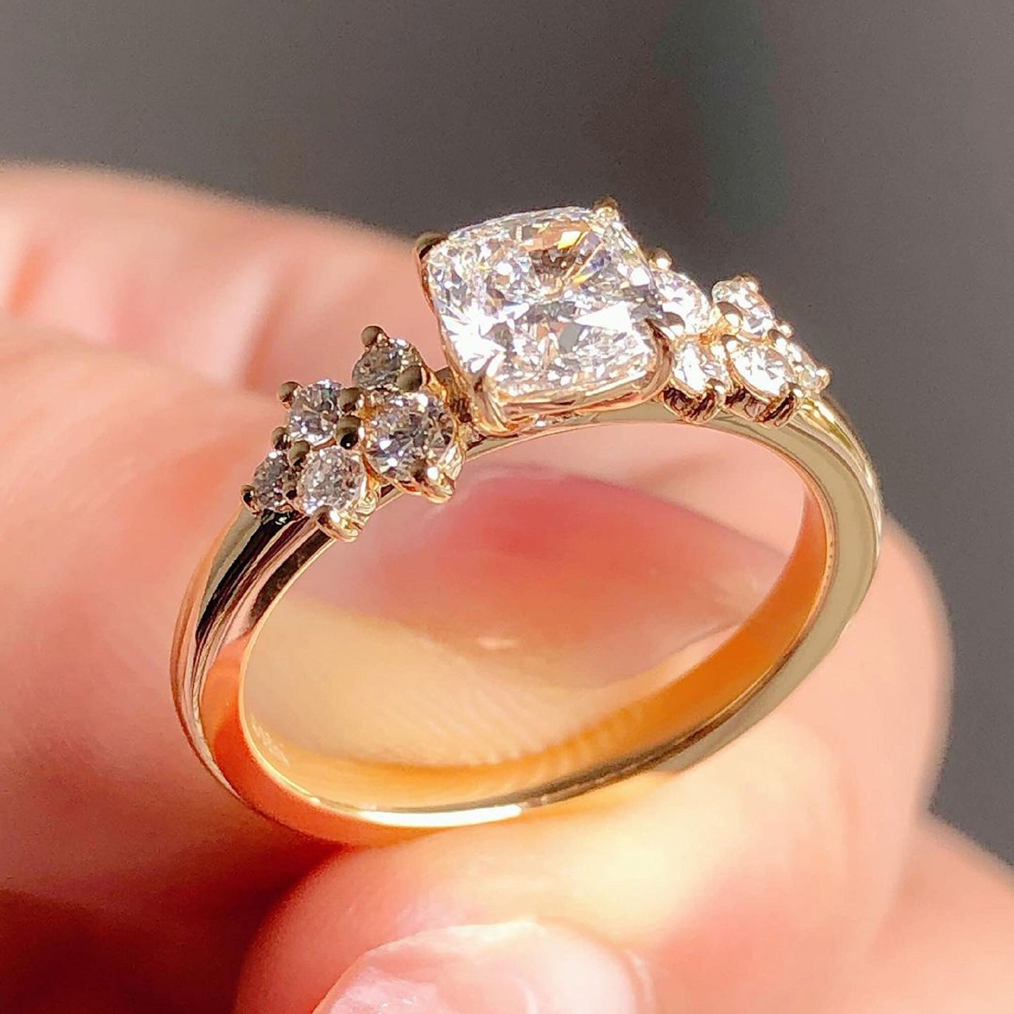 สีเหลืองทอง