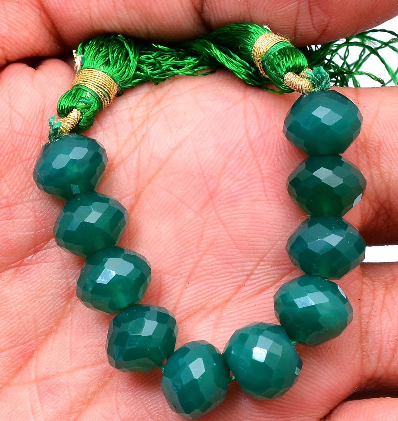 สีเขียว