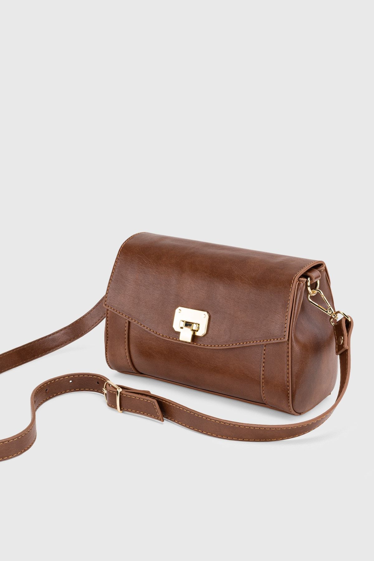 สีน้ำตาล